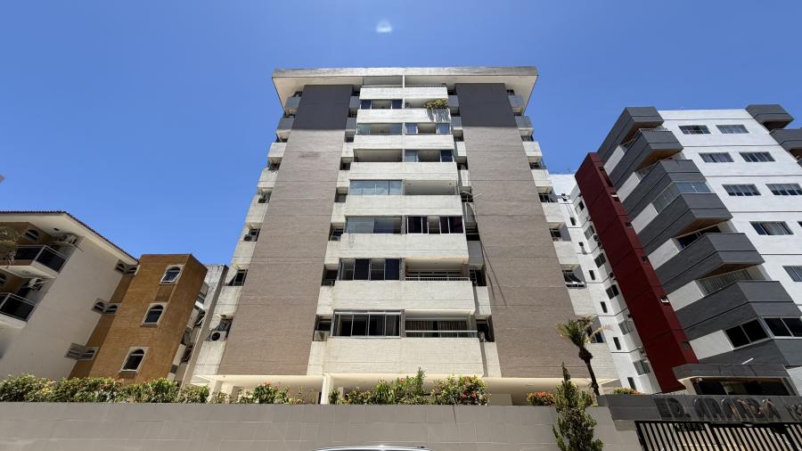 APARTAMENTO COM 3 QUARTOS NA PONTA VERDE