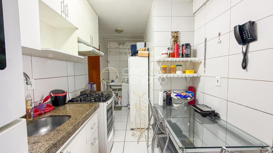 APARTAMENTO COM 2 QUARTOS NO EDIFÍCIO PLATANUS