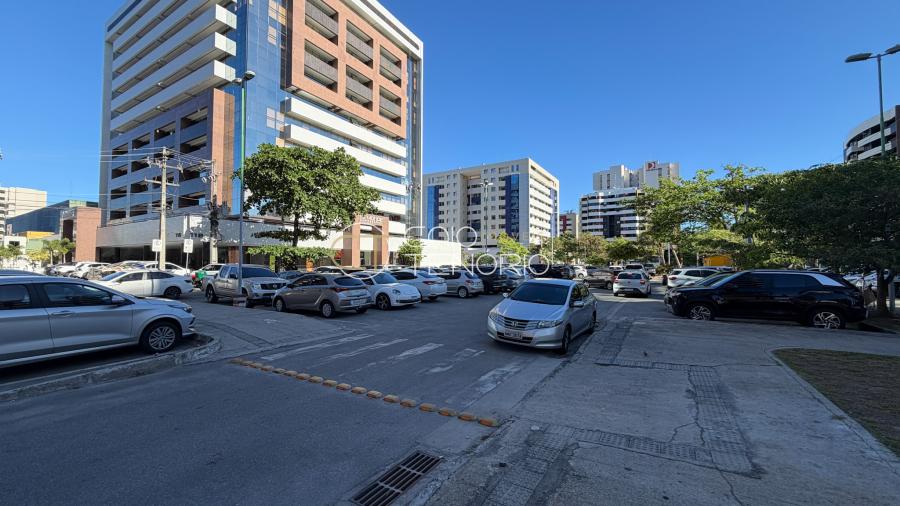 APARTAMENTO COM 2 QUARTOS NO EDIFÍCIO PLATANUS